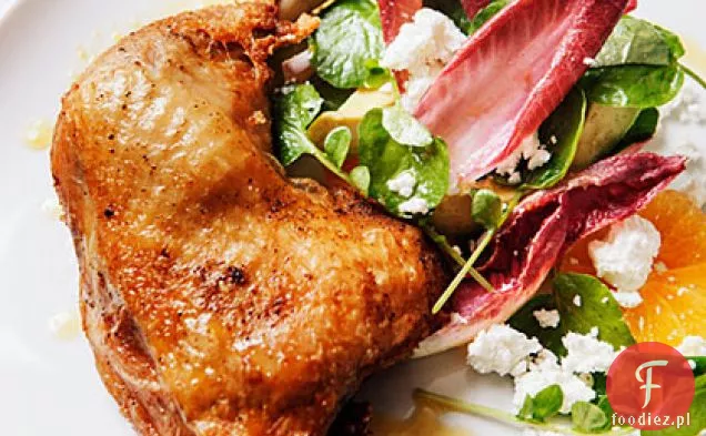 Sałatka z endywii pomarańczowej z kurczakiem Confit
