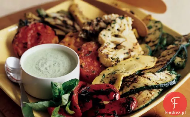 Grillowane warzywa z zielonym sosem bogini