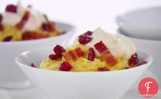 Kremowa Polenta z boczkiem i żurawiną