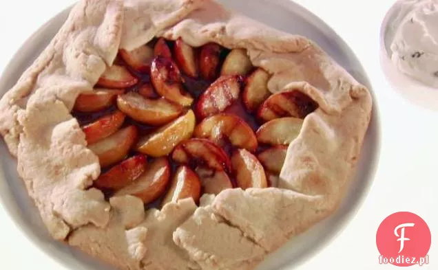 Grillowana brzoskwiniowo-karmelowa Crostata