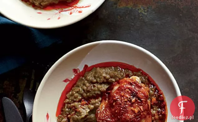 Pieczone udka z kurczaka z gulaszem z soczewicy