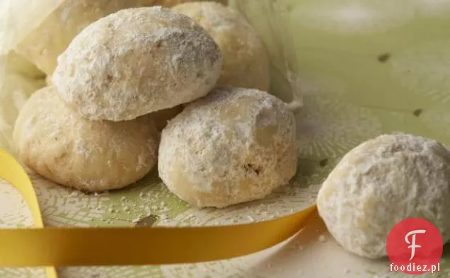 Kourabiedes( Grecja): Ciasteczka Z Cukrem Orzechowym