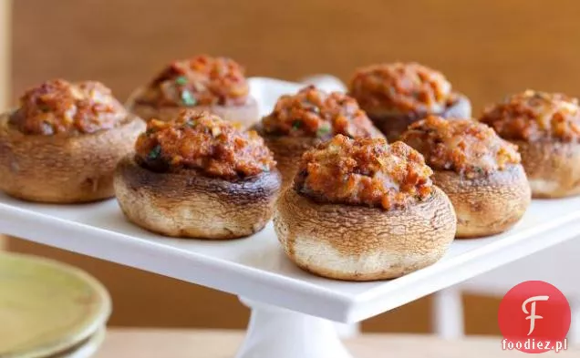 Grzyby faszerowane (Hongos Rellenos de Chorizo)