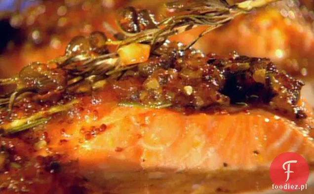 Johnny Garlic ' s Cedar Plank Salmon