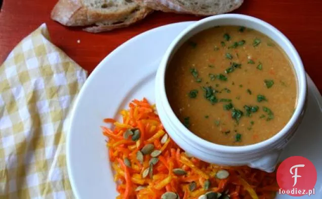 Jedz Za 8 Dolców: Zupa Z Ciecierzycy I Sałatka Z Marchwi