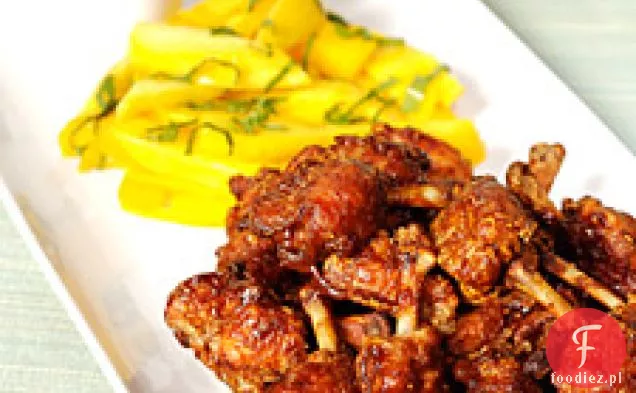 Tajskie smażone skrzydełka z kurczaka z sosem gorąco-kwaśnym i solonym Mango