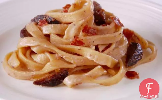Świeże Fettuccine z figami, Prosciutto i kozim serem