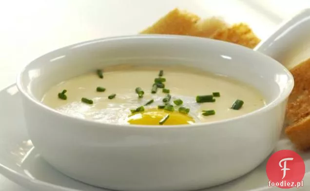 Kremowe Fondue z gotowanym jajkiem i bagietką