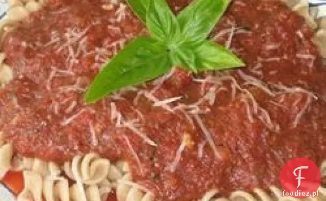 Łatwe Fusilli z sosem pomidorowym Pesto