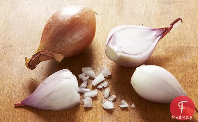 Ciepła sałatka z fasoli Frisée i Fava