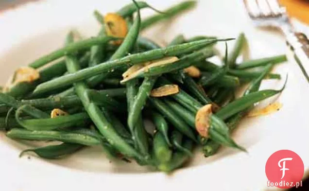 Haricots Verts z brązowym czosnkiem