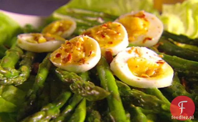 Szparagi z winem Santo Vinaigrette