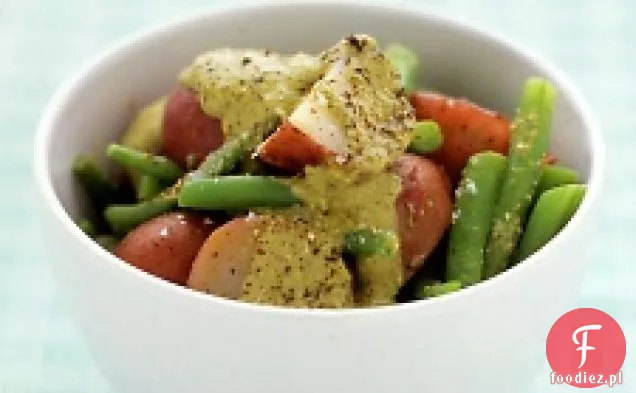 Sałatka Z Zielonej Fasoli I Ziemniaków Z Pesto