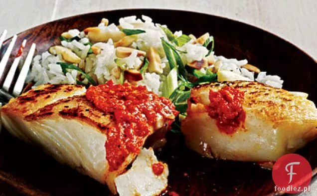 Halibut smażony z sosem Romesco