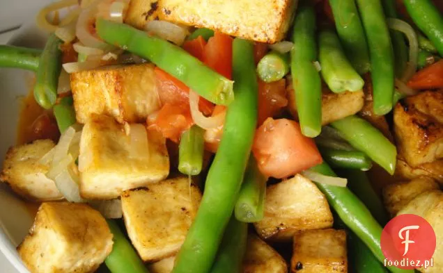 Gotuj książkę: smażyć z Tofu, fasolką szparagową i pomidorami