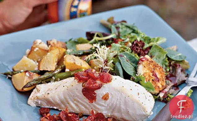 Halibut pieczony w piecu z chutneyem żurawinowym