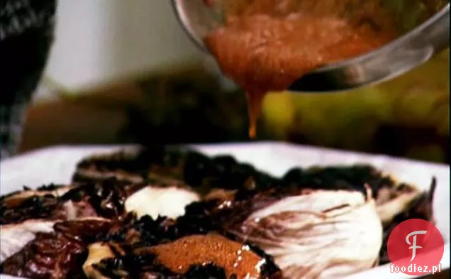 Grillowany Radicchio z miodem i marynowaną szalotką