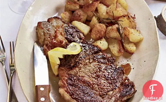 Grillowane steki Rib-Eye z pieczonym rozmarynem ziemniaki