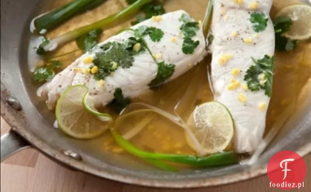 Gotowany Halibut z imbirem i kolendrą