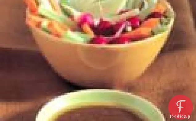 Anchoïade Z Rzodkiewką, Koprem Włoskim, Selerem I Marchewką