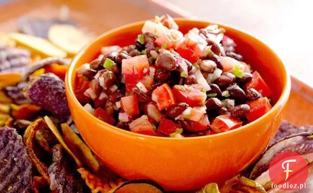 Salsa z czarnej fasoli z egzotycznymi frytkami owocowo-warzywnymi