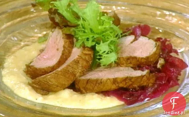 Cielęcina gotowana balsamicznie z sosem pieczonym czosnkiem