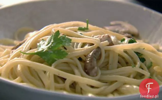 Linguine z cytryną, czosnkiem i grzybami Tymiankowymi