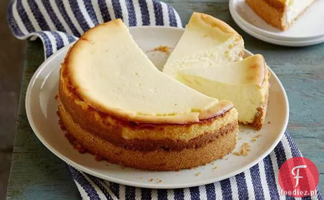 Sernik z kozim sernikiem z przyprawioną skórką waflową