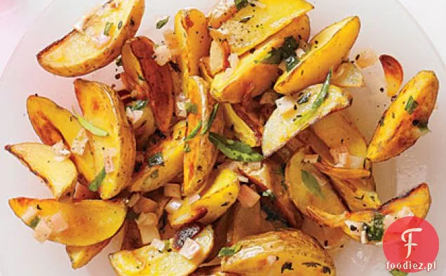 Sałatka z pieczonych ziemniaków z kremowym Dijon Vinaigrette