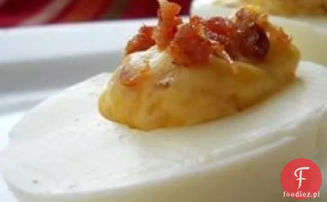 Boczek Cheddar Deviled Eggs