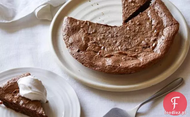 Ciasto orzechowo-czekoladowe z bitą śmietaną waniliową