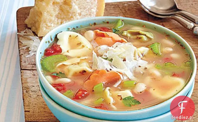 Tortellini i zupa z białej fasoli