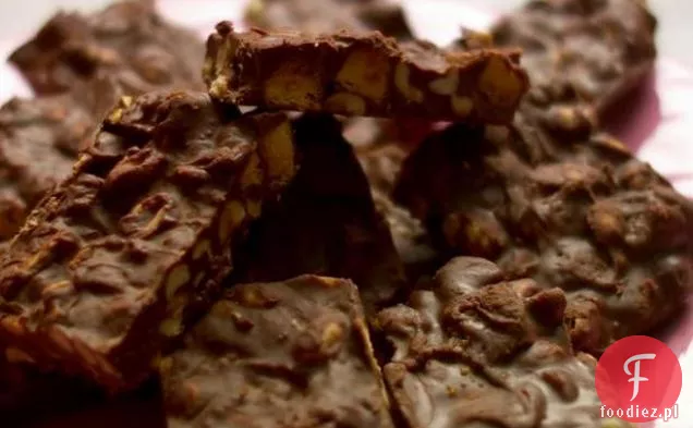 Słodkie i słone chrupiące batony orzechowe