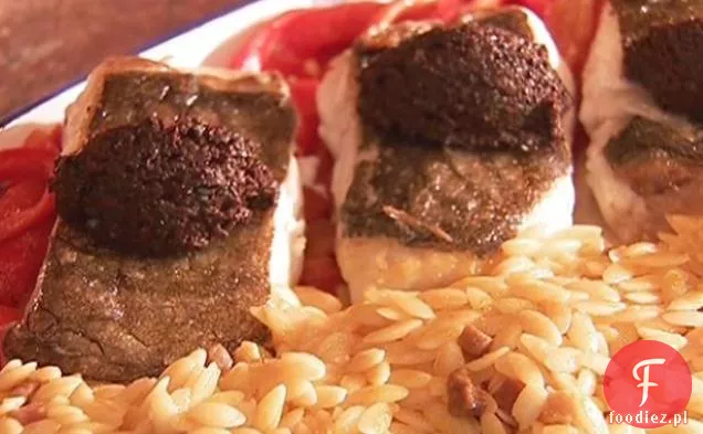 Halibut pieczony w piecu z Tapenadą z czarnych oliwek na pieczonej czerwonej papryce (Rzepak Asado con Tapenada Negra Y Pimientos Morrones)