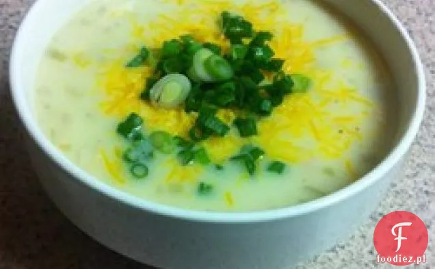 Łatwa i pyszna zupa z szynki i ziemniaków