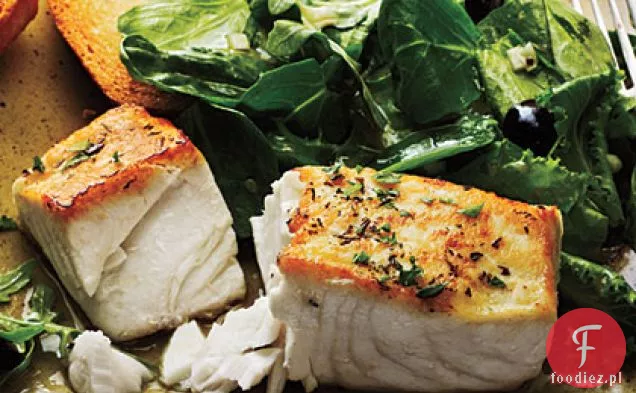 Halibut à la Provençal na mieszanej zieleni