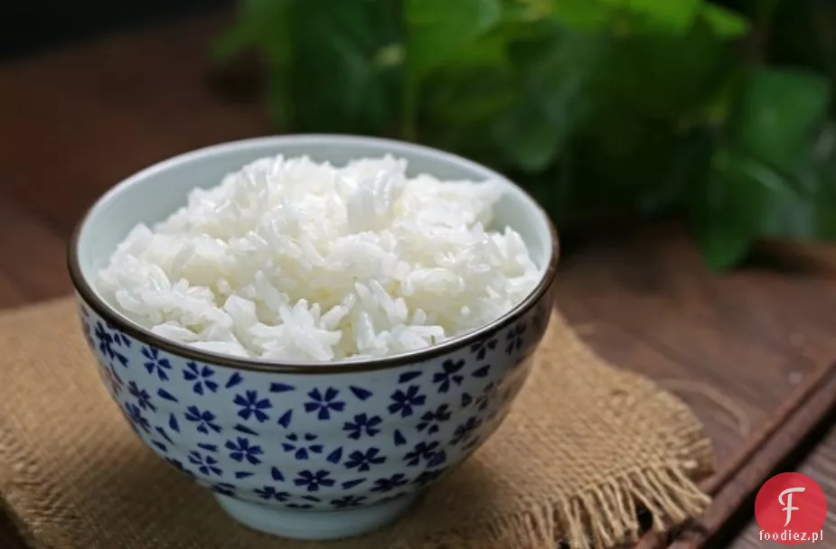 Sałatka z dzikiego ryżu gruszkowo-żurawinowego