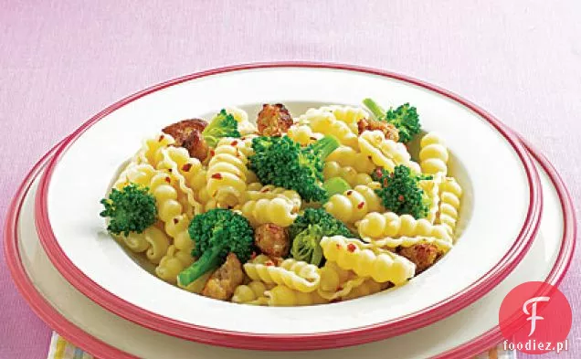 Cavatelli z brokułami i kiełbasą