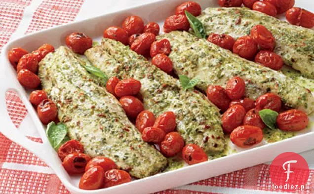Pesto-marynowany bas w paski z ciepłymi pomidorami