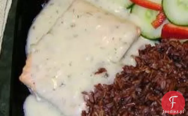 Łosoś w sosie cytrynowo-koperkowym