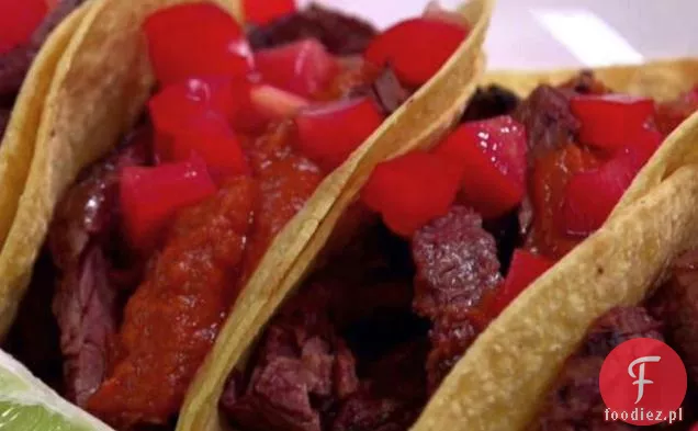 Grillowana Spódnica Steak Tacos z salsą Roja