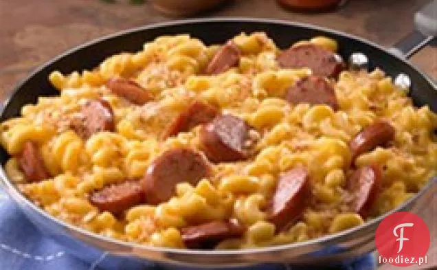 Patelnia makaron z serem i kiełbasa