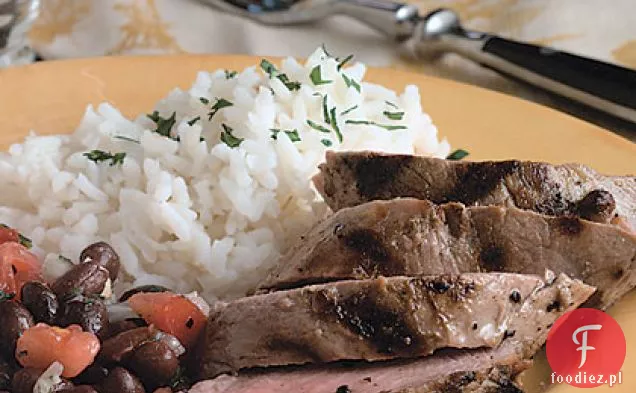 Grillowana polędwiczka wieprzowa z sałatką z Czarnej Fasoli