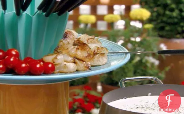 Fondue z serem pleśniowym z pomidorkami Cherry i pieczoną cebulą Cipollini