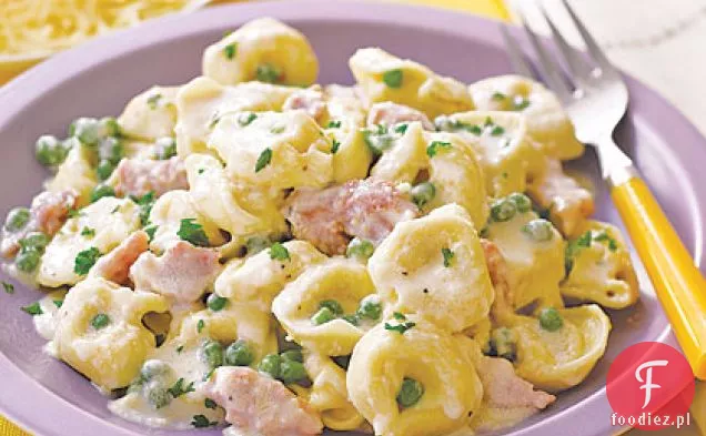 Tortellini z szynką i groszkiem