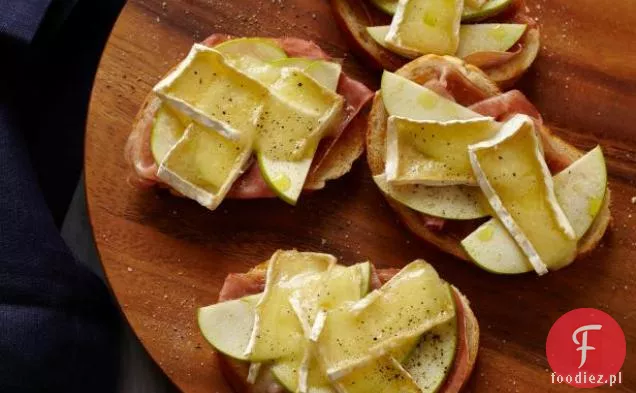 Pieczona Prosciutto i Brie z masłem jabłkowym
