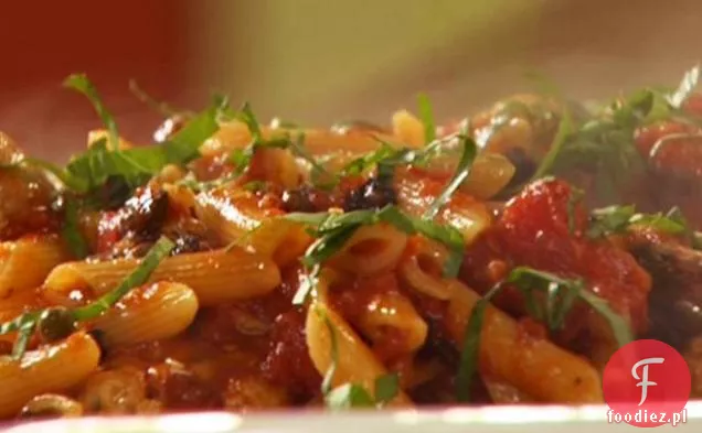 Puttanesca z tuńczykiem Polpette i Penne