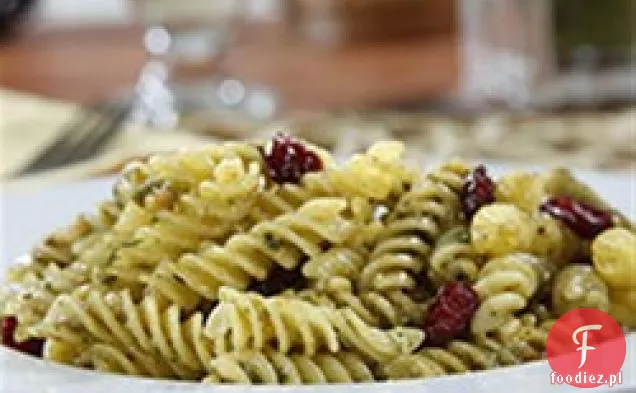 Barilla® bezglutenowe Rotini ze Zwęglonym Pesto z zielonej cebuli, prażonymi nerkowcami i żurawiną