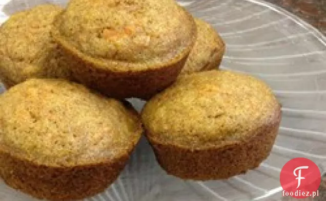 Puszyste muffinki marchewkowe z lukrem serowym