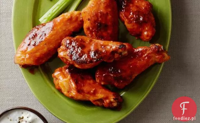 Pieczone Skrzydełka Buffalo Z Serem Pleśniowym-Dip Jogurtowy